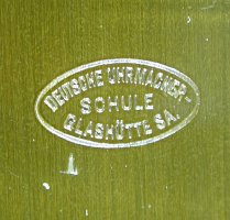 Glash&uuml;tter Schuluhr Signatur